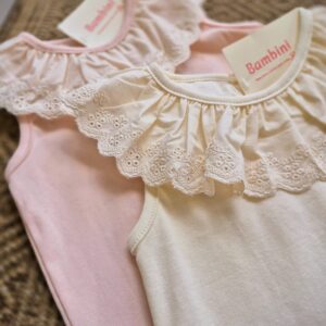 Blusa básica con cuello