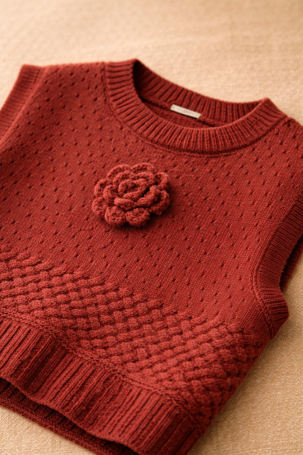 Chaleco flor bordó - Imagen 3