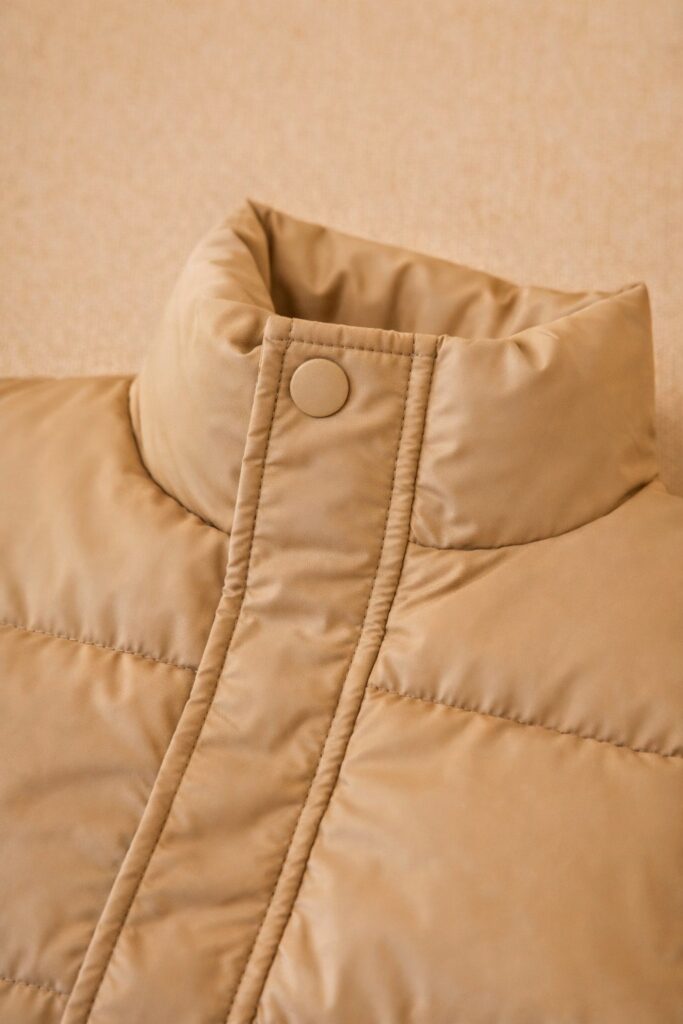 Chaleco puffer engomado